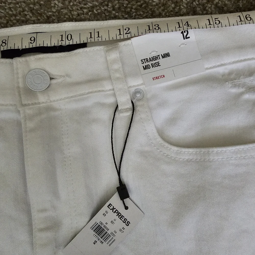 Express White Mini Skirt - Picture 2 of 5